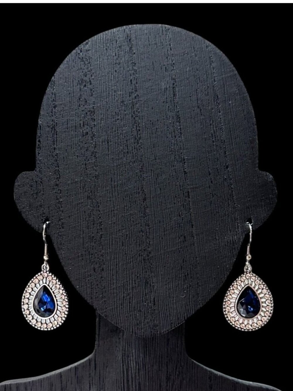 Teardrop Crystal Dangle Earrings With Blue Rhinestone Center Silver Tone NWOT